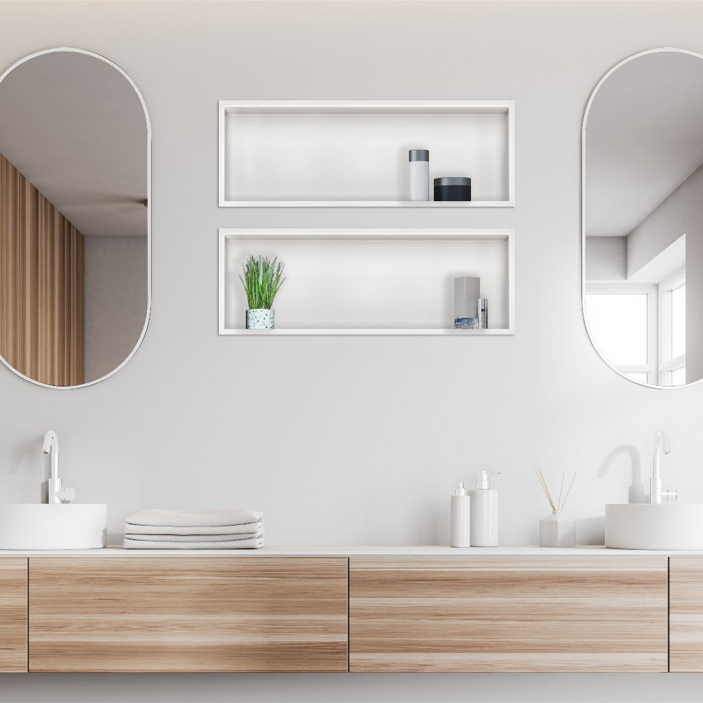 Ниша за вграждане WALL-BOX ONE White  - бял мат в модерна баня с бели тефлонови ниши, огледала и дървен плот от KERANOVA