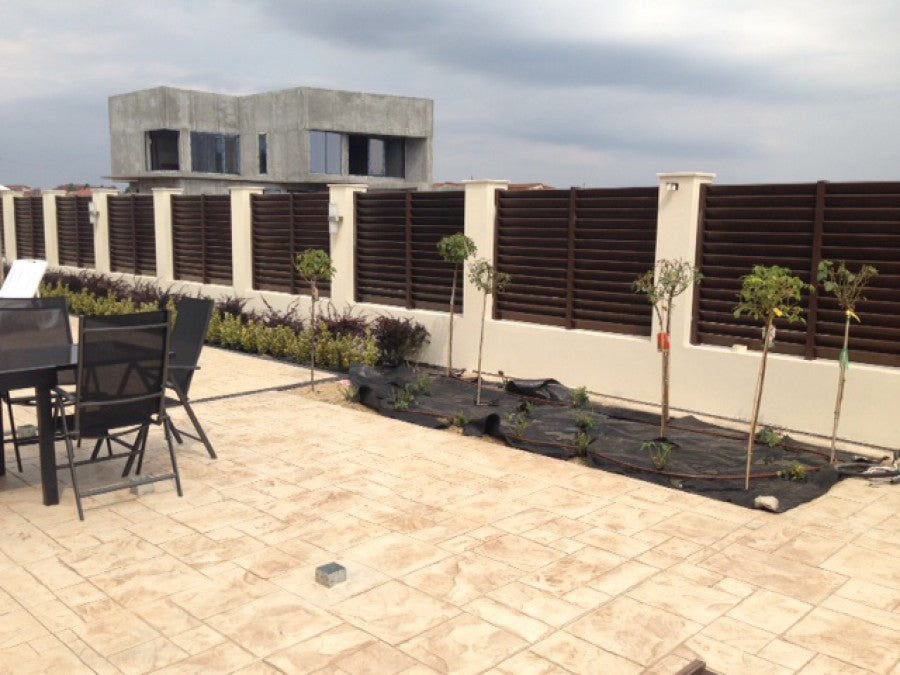 WPC елементи за огради, парапети, беседки и перголи - тъмнокафяви WPC панели за външна ограда на тераса (KERANOVA онлайн магазин)