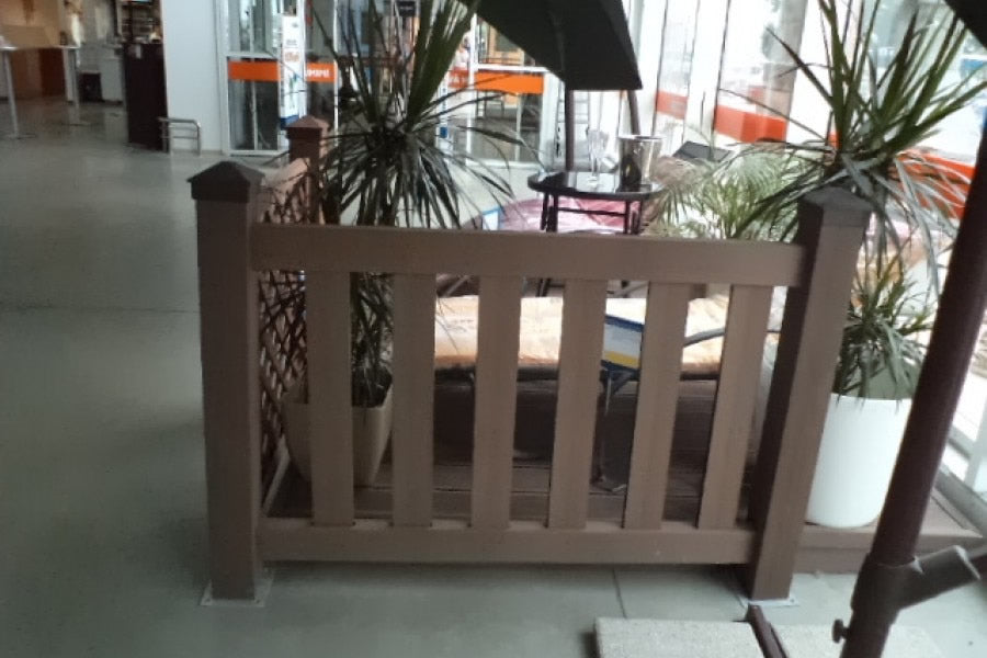 WPC елементи за огради, парапети, беседки и перголи - кафяв парапет F80x35 mm в шоурум KERANOVA