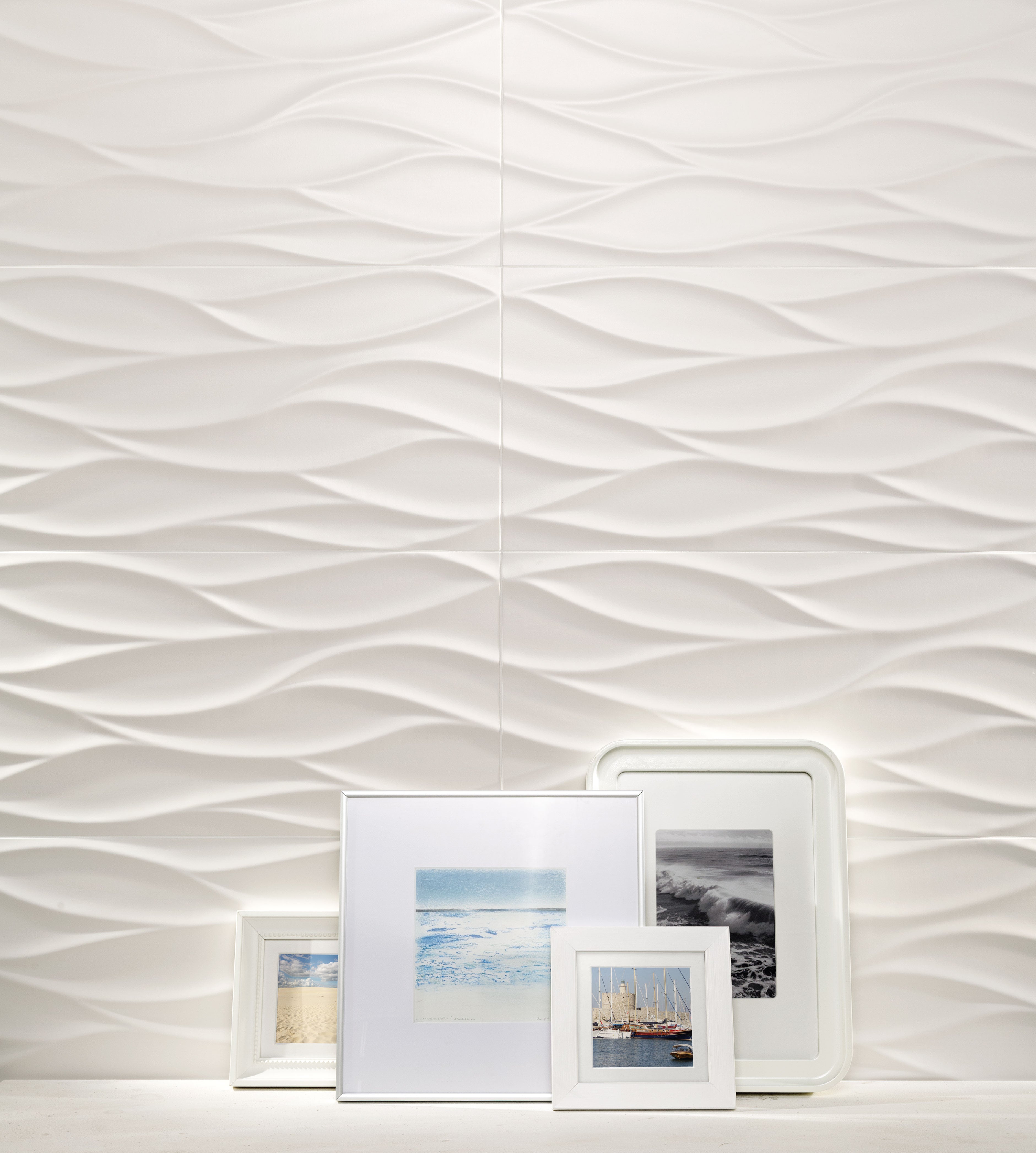 Баня All in White 59.8x29.8 – бял релефен стенен плочки с вълнообразна органична текстура, стилна баня от онлайн магазин KERANOVA