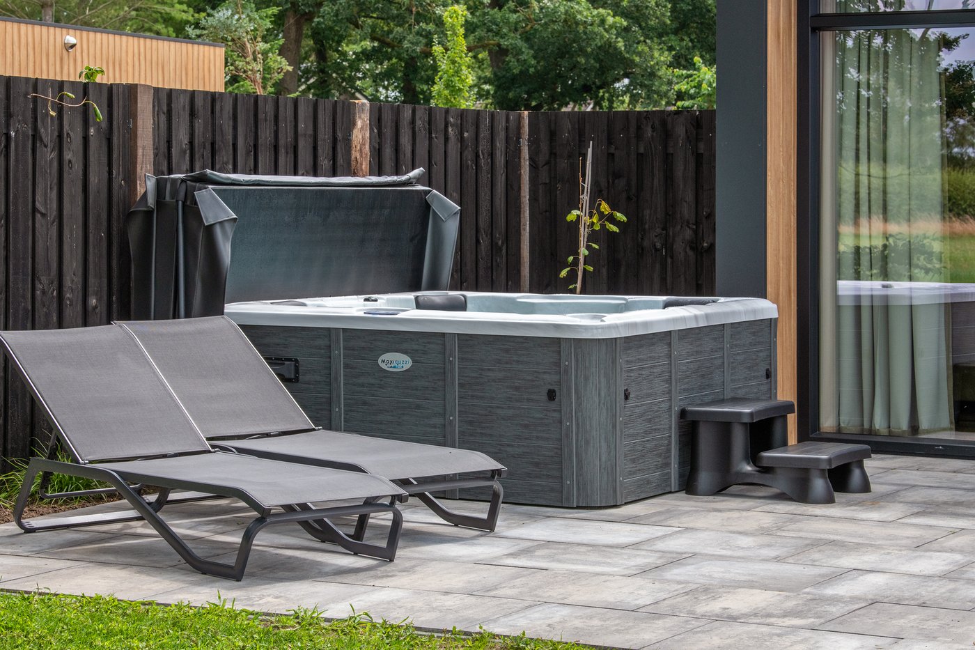 Alps 221x212 см. луксозно шестместно джакузи с Balboa електроника, Aristech акрил и термо покривало — онлайн магазин KERANOVA