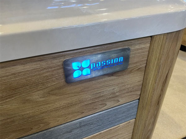 Alt Tag: The Aurora 234x234 см. Eden Spas хидромасажно спа с дървена облицовка и синьо LED лого - онлайн магазин KERANOVA