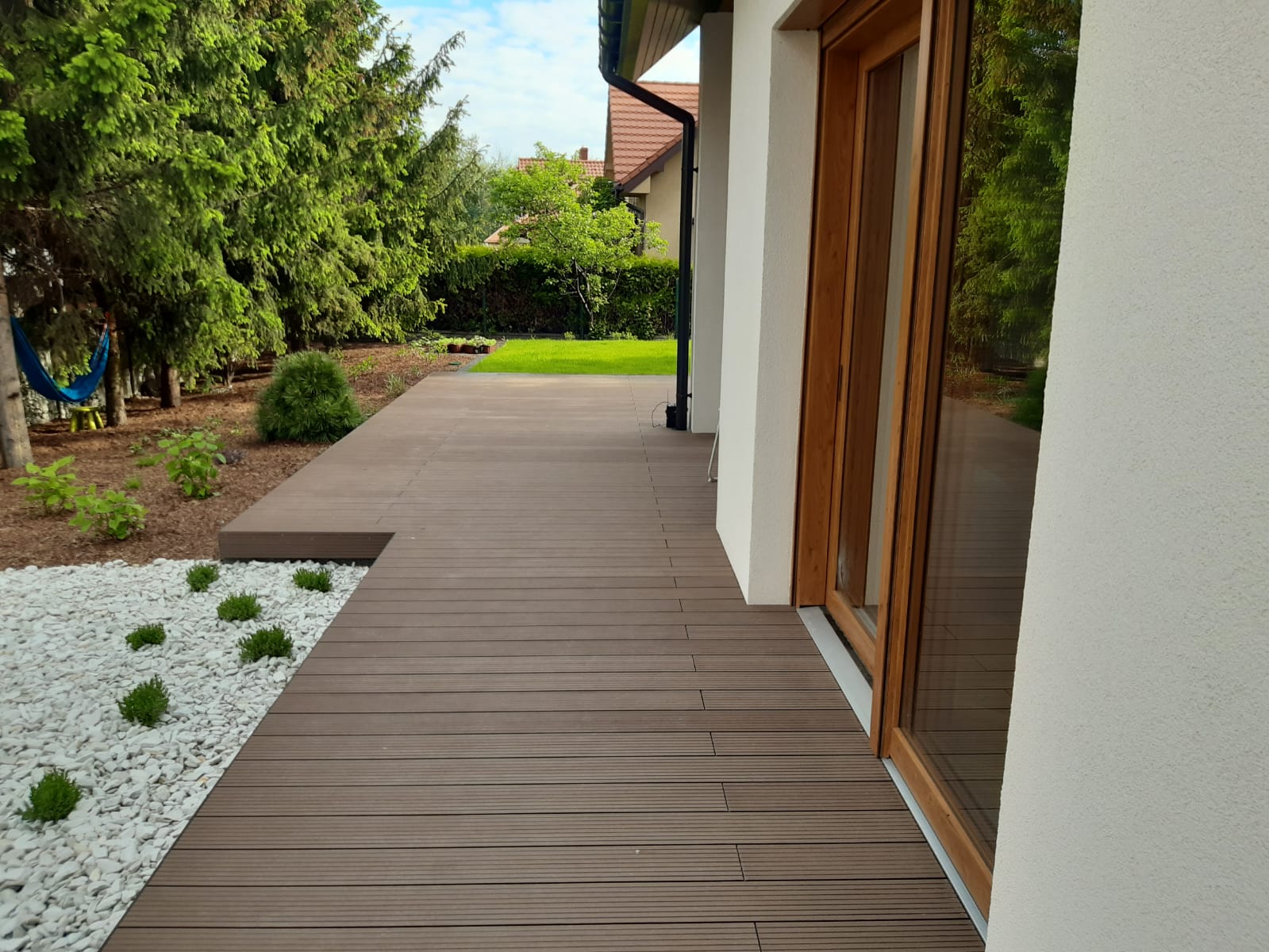 WPC декинг за настилки Berg Deck - кафяв WPC декинг тераса с анти-слип повърхност, онлайн магазин KERANOVA, доставка 25 работни дни