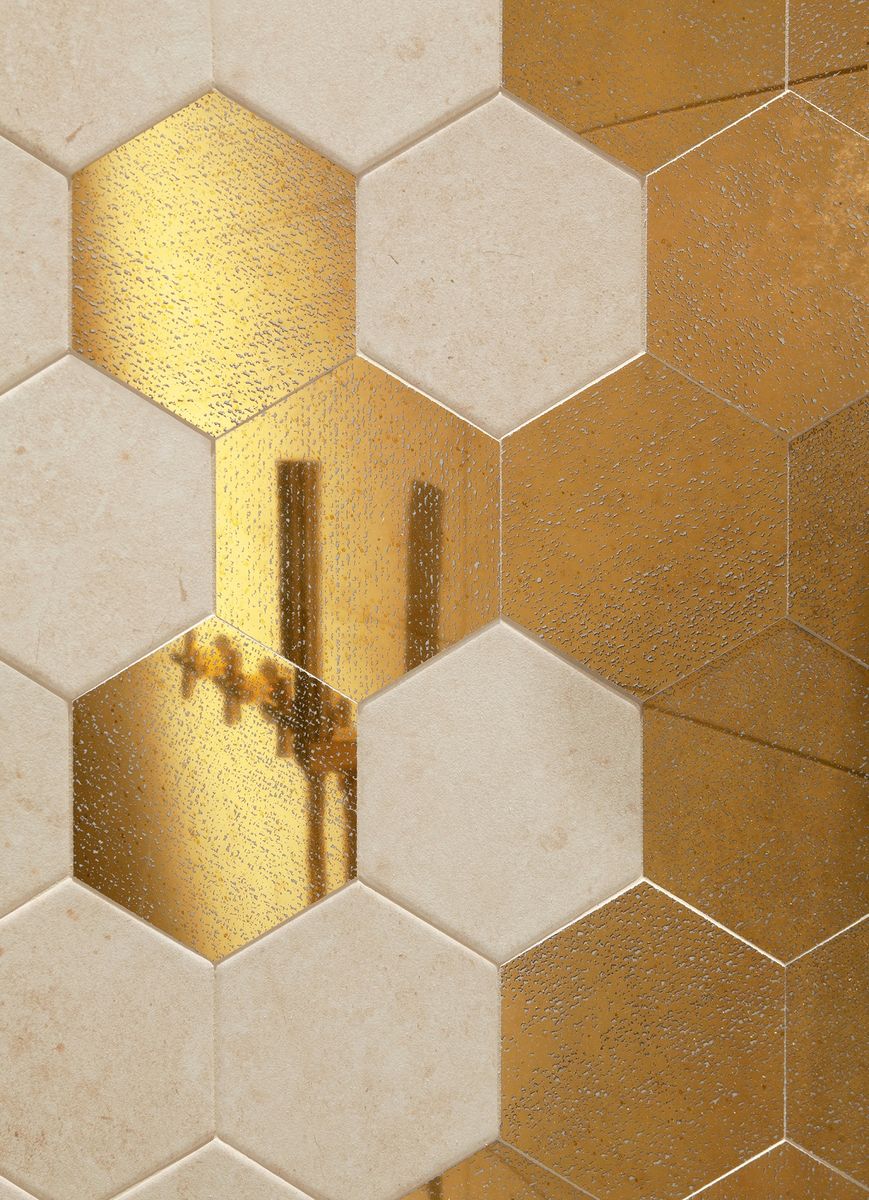 Bihara 29.8x59.8 Ceramika Domino шестостенни керамични плочки с бежов и златист релеф за баня KERANOVA
