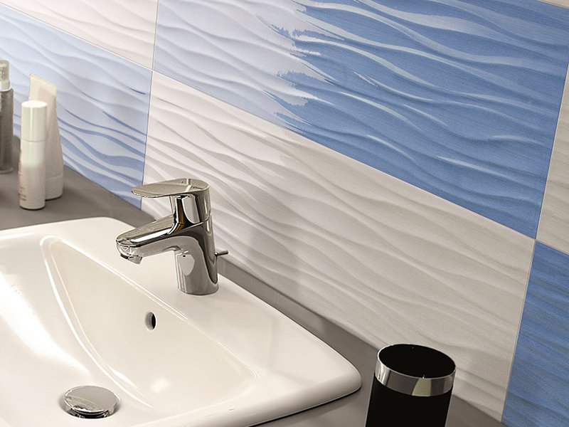 Баня Brazil 25x73 - Ceracasa: испански матирани и гланцирани бели и сини декоративни плочки в баня от онлайн магазин KERANOVA