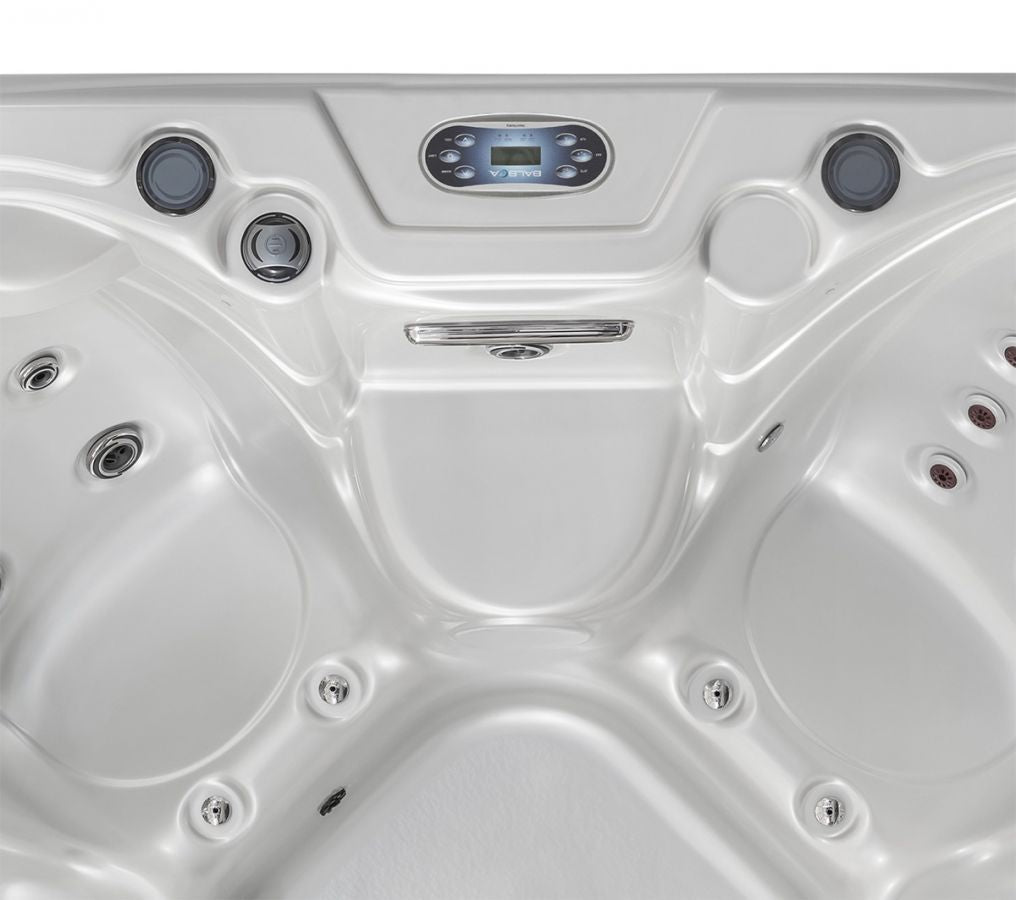 Celtic 1 200x200 см. джакузи с контролен панел и множество масажни дюзи - онлайн магазин за обзавеждане за бани KERANOVA