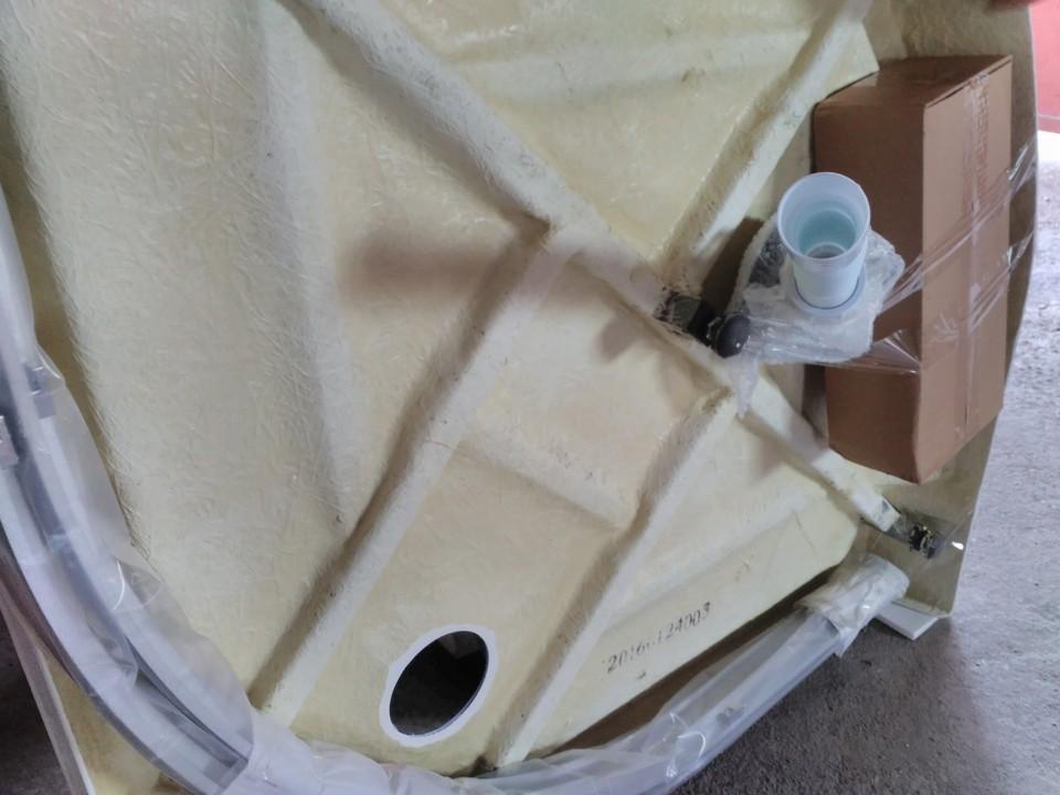 Душ кабина Comfort 100х100 см. с подвижна седалка, водоотвеждащ отвор и монтажни елементи за онлайн магазин KERANOVA