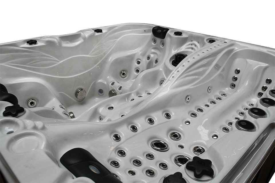 Euphoria MIghty Wave 230x230 см. бяло СПА джакузи с над 100 терапевтични масажни джета за 4 човека - KERANOVA