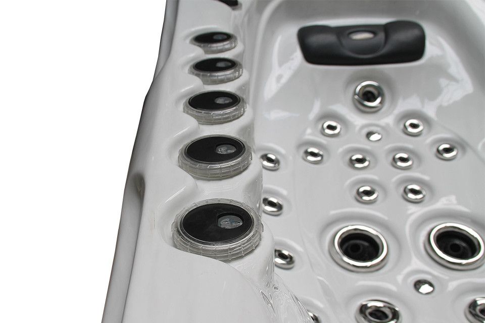 Euphoria MIghty Wave 230x230 см. бял СПА басейн с множество терапевтични джетове и ергономични седалки - KERANOVA онлайн магазин