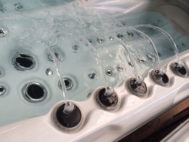 Euphoria MIghty Wave 230x230 см. джетове и водни струи в СПА вана за 4 човека – KERANOVA онлайн магазин