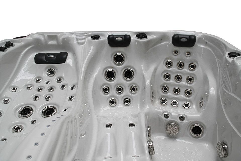 Euphoria MIghty Wave 230x230 см. бял СПА басейн с 4 седящи места, множество терапевтични масажни джета - KERANOVA онлайн магазин