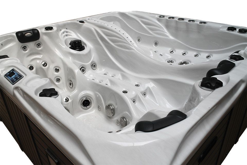 Euphoria MIghty Wave 230x230 см. бял СПА басейн с над 100 масажни джета, левитиращо легло и дълбоки седящи места - KERANOVA