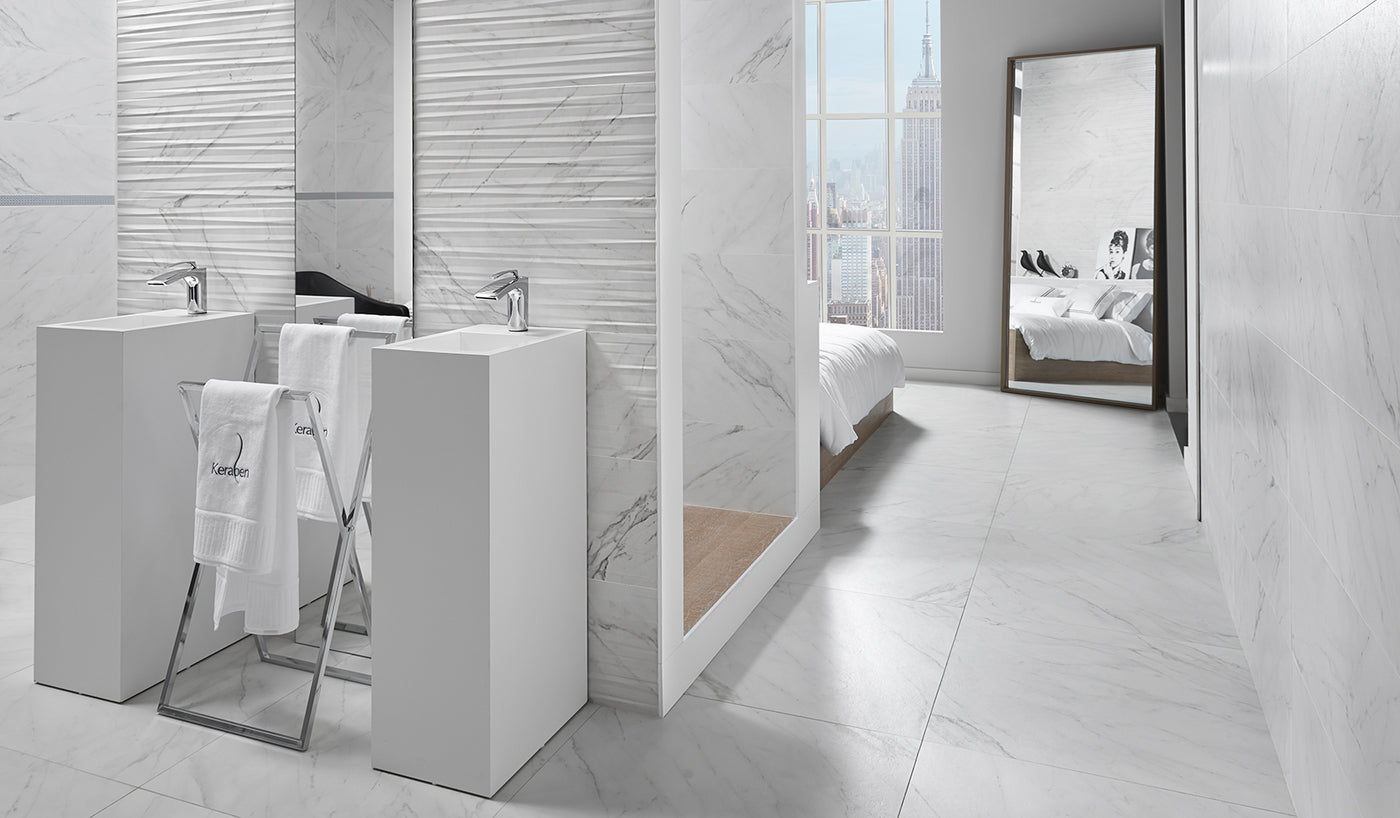 Баня Evoque 30x90 - Keraben в модерен бял интериор, плочки 30x90 от Keranova за елегантна съвременна баня