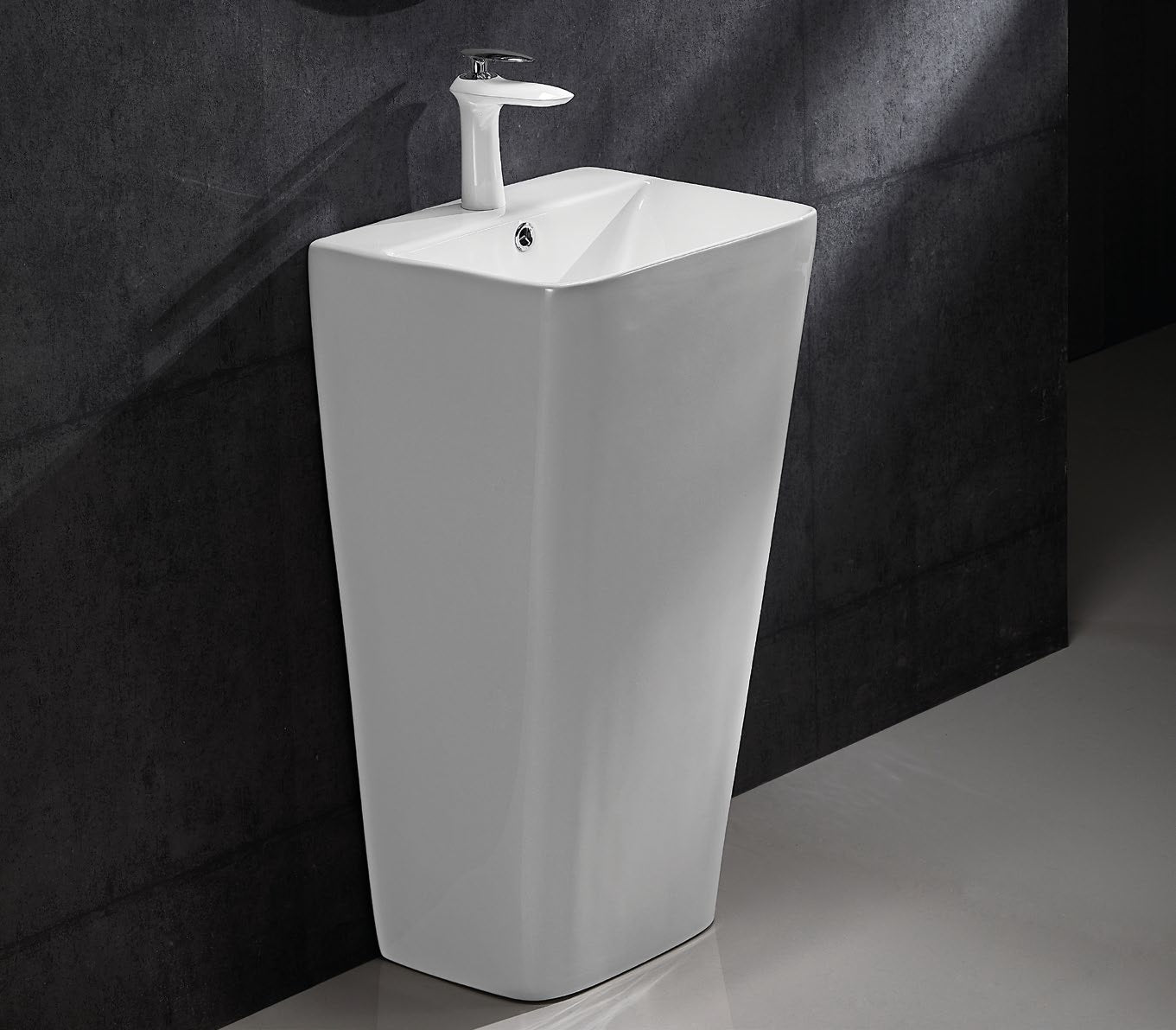 Свободностояща мивка Julieta от порцелан 44x38 см с отвор за смесител, онлайн магазин за бани KERANOVA