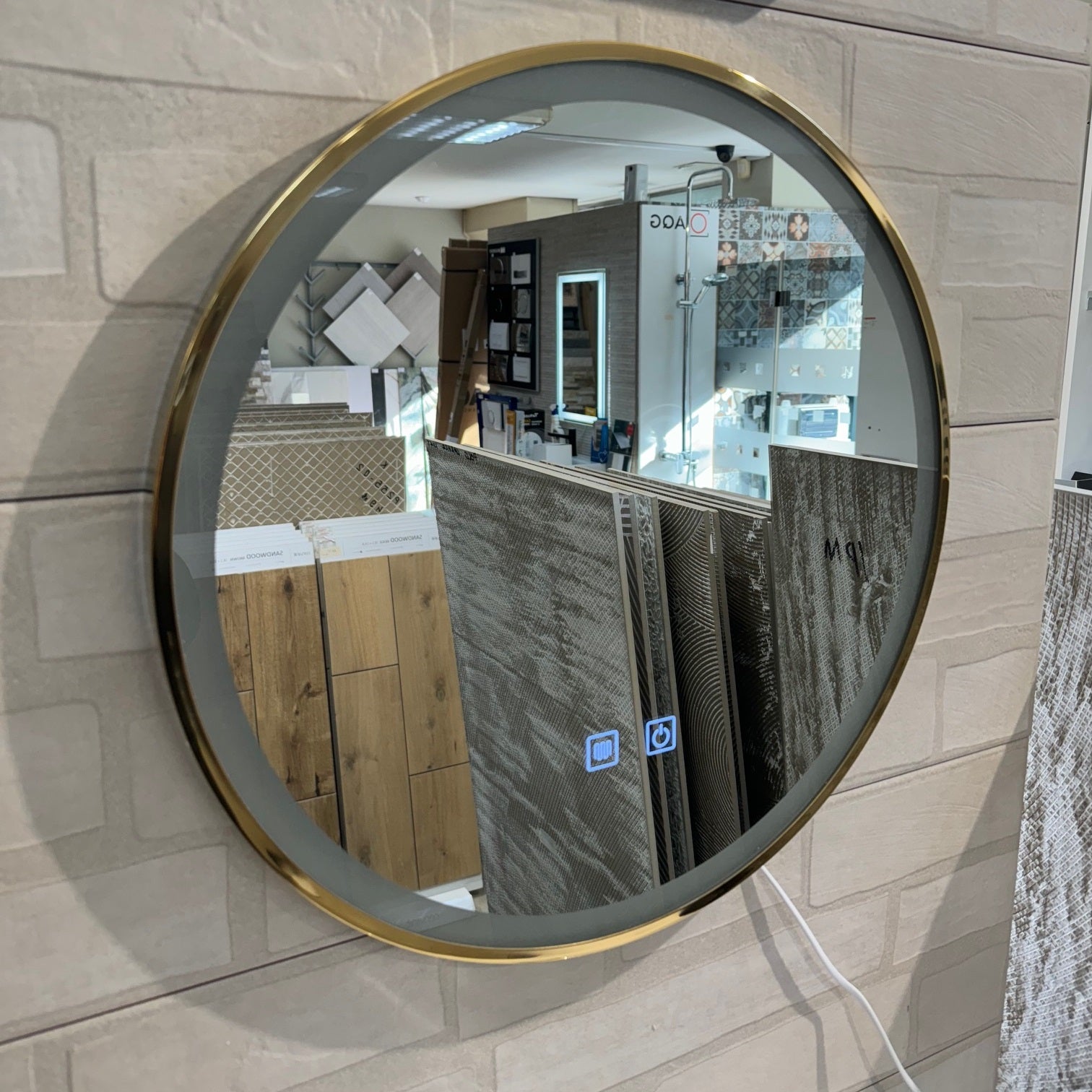 Огледало с осветление и подгрев MMJ Gold Ф60 см. - кръгло златно LED огледало за баня с anti-fog и touch дисплей, KERANOVA онлайн магазин