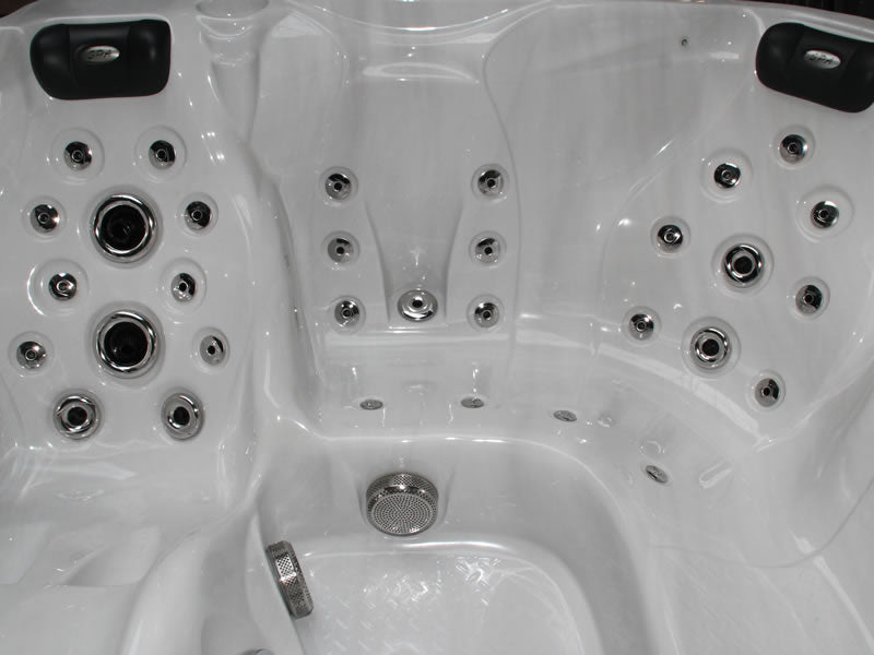 Pleasure 215x200 см. хидромасажна вана 4 седящи + 1 лежащо място, 48 хидро дюзи, 8 въздушни дюзи — KERANOVA онлайн магазин