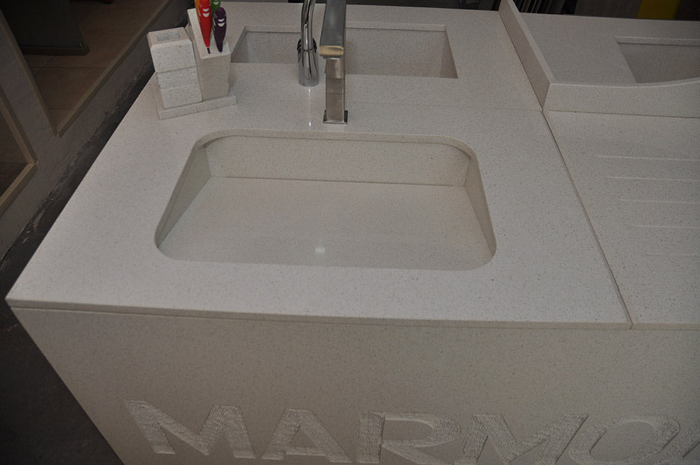 Мивки от технически камък от KERANOVA – бяла плотна мивка и плот от испански технически камък, готов монтаж и изработка по проект