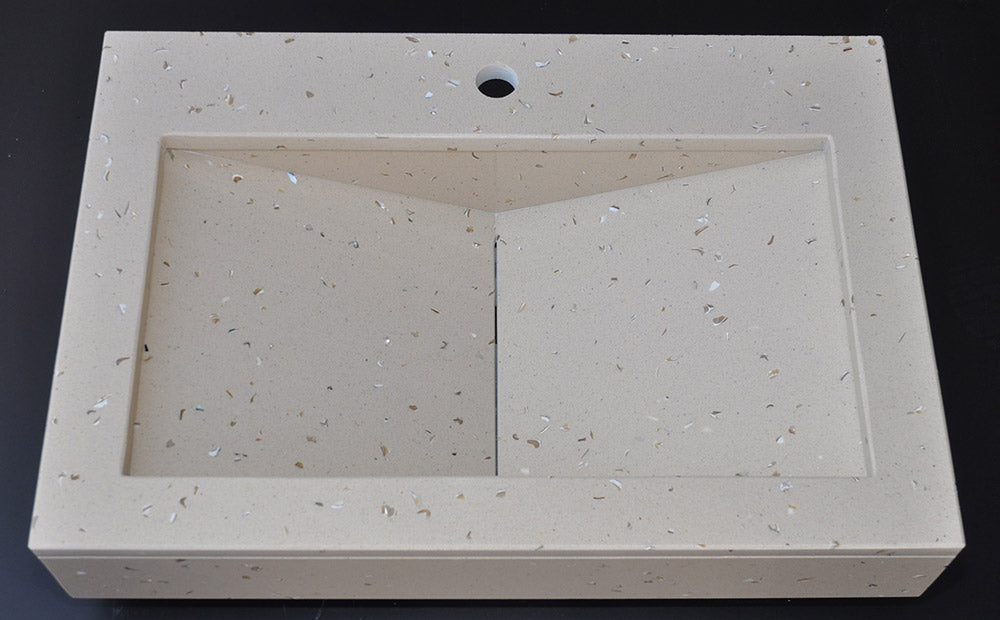 Alt Tag: Мивки от технически камък с еднокаменен плот и наклонена двустепенна корито, проекти KERANOVA за онлайн магазин