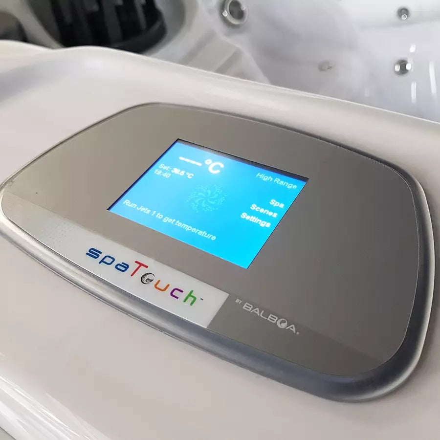 Dream 230x230 см. шестместно джакузи Dream с контролен панел Balboa spaTouch, Aristech акрил, термо покривало – KERANOVA онлайн магазин