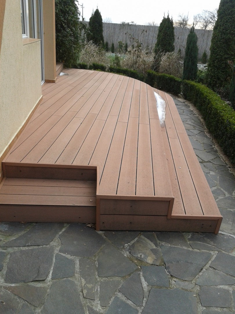 WPC декинг елементи за настилки - кафяв декинг тераса с клипсове и скара, онлайн магазин KERANOVA