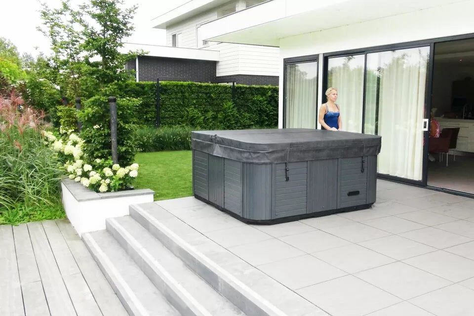 Repose 254x204 см. шестместно джакузи с три ергономични лежанки, 50 хидродюзи, LED, за онлайн магазин KERANOVA