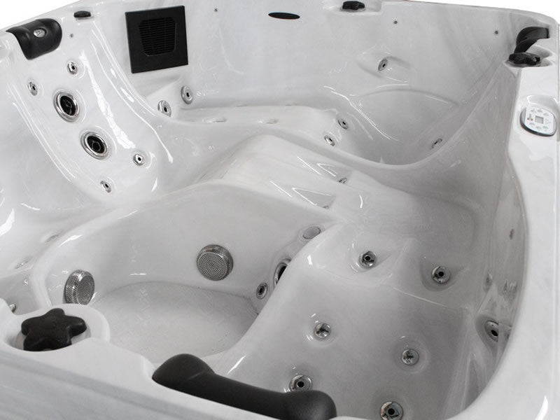 Repose 254x204 см. шестместно джакузи с три ергономични лежанки, 50 хидромасажни дюзи, бял акрил за онлайн магазин KERANOVA