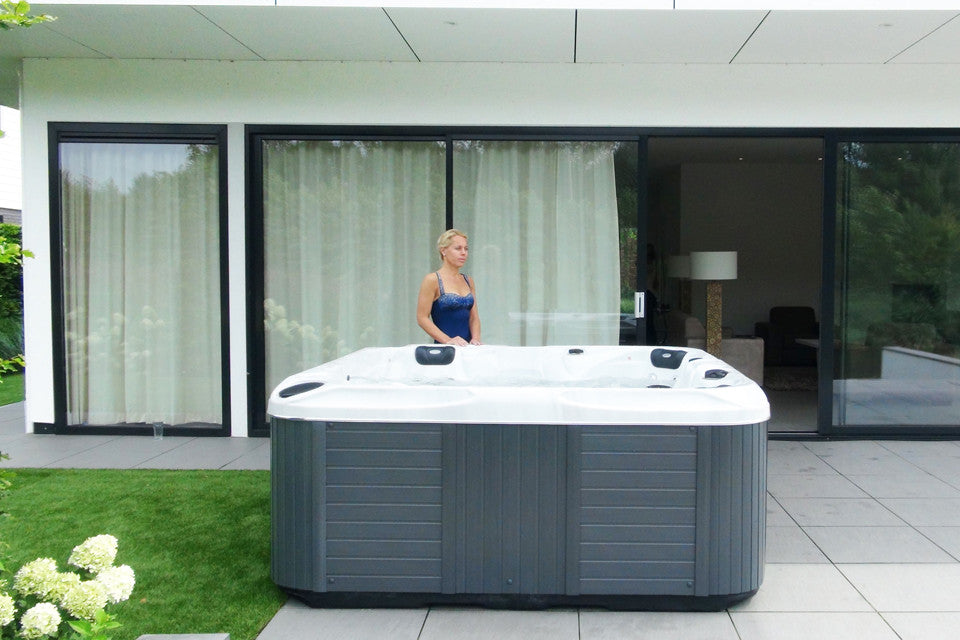 Repose 254x204 см. шестместно джакузи с три ергономични лежанки, 50 хидромасажни дюзи, онлайн магазин за обзавеждане за бани KERANOVA