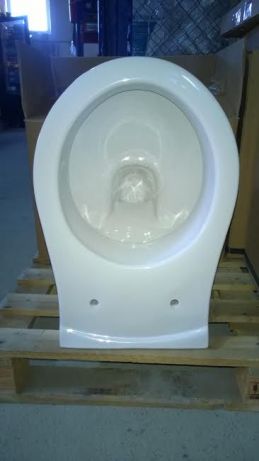 ПРОМО ПАКЕТ GROHE SOLIDO PERTH 4В1 – конзолна тоалетна Lecico Perh бяла с капак и седалка, промо комплект за онлайн магазин KERANOVA