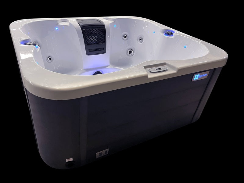 Sparkling 170x152 см. джакузи от Passion SPA в онлайн магазин KERANOVA – ергономичен модел за компактна луксозна баня