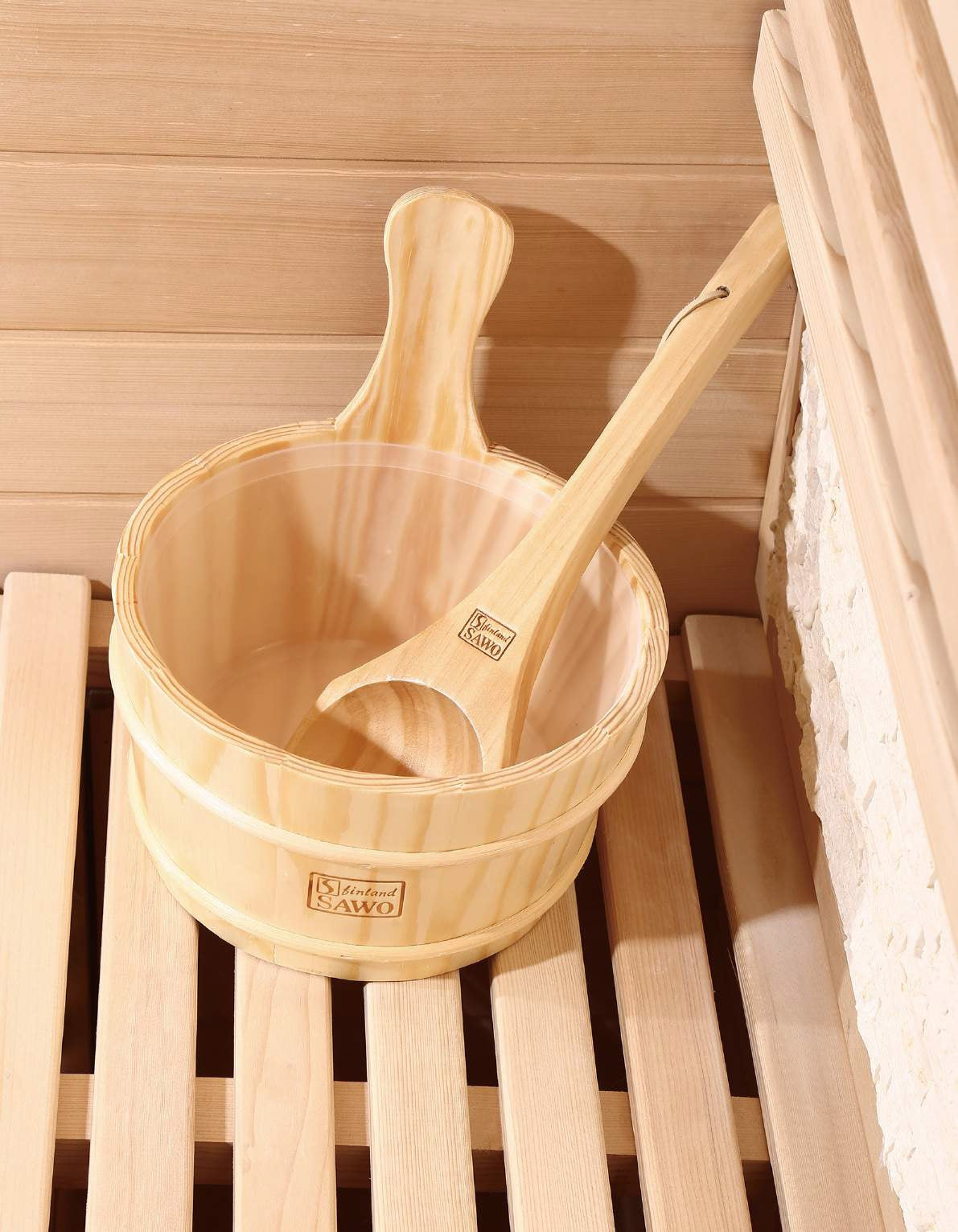 Сауна Calidus 200х170х210 см. дървено ведро и черпак от канадски хемлок за сауна – онлайн магазин за обзавеждане за бани KERANOVA