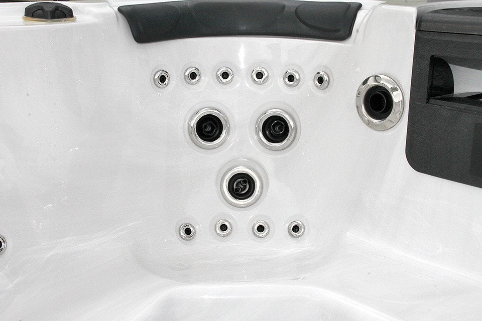 THEATER + 42“ LCD екран 380x228 см. хидромасажни дюзи и седящи места във вана за баня - онлайн магазин KERANOVA