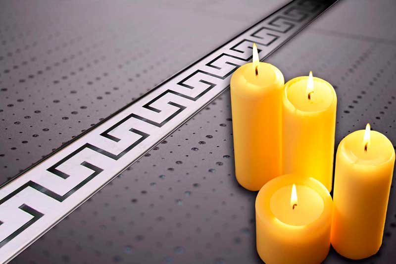 Линеен сифон Версаче от инокс с гръцки орнамент - луксозен решетка за баня от KERANOVA