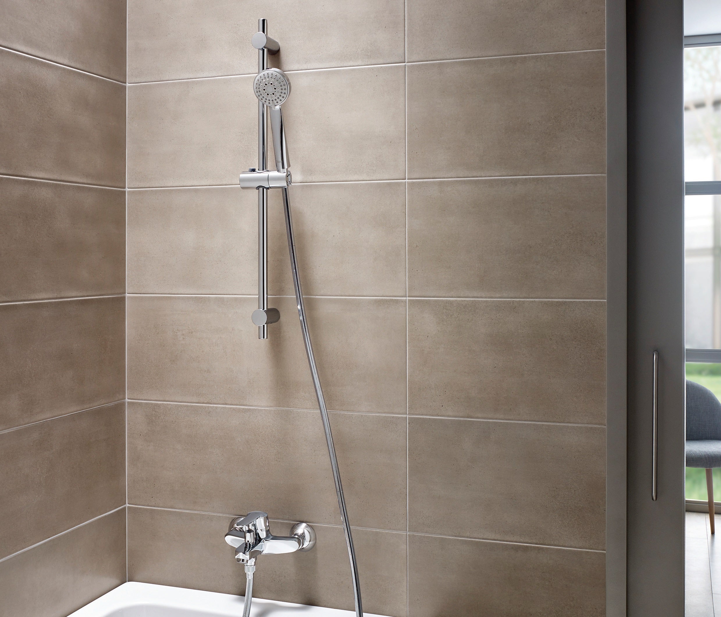 Комплект Victoria XL 3 в 1 Roca - хромирана смесителна батерия и душ комплект за баня, онлайн магазин KERANOVA